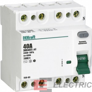  4P 40 300  AC -03 6 .